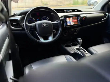 TOYOTA Hilux Caminhonete 2.7 16V 4P SR FLEX CABINE DUPLA, Foto 17