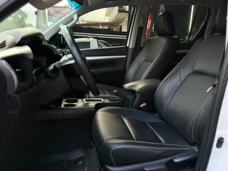 TOYOTA Hilux Caminhonete 2.7 16V 4P SR FLEX CABINE DUPLA, Foto 19