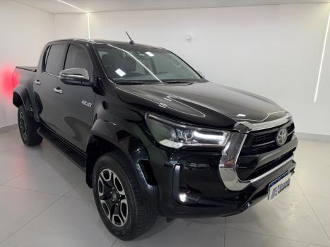 TOYOTA Hilux Caminhonete 2.8 16V SRX PLUS 4X4 TURBO DIESEL CABINE DUPLA AUTOM�TICO, Foto 1