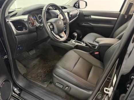 TOYOTA Hilux Caminhonete 2.8 16V SRX PLUS 4X4 TURBO DIESEL CABINE DUPLA AUTOM�TICO, Foto 3