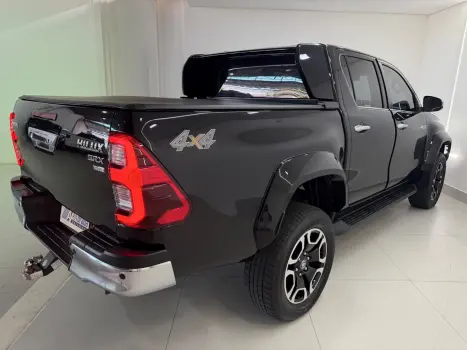 TOYOTA Hilux Caminhonete 2.8 16V SRX PLUS 4X4 TURBO DIESEL CABINE DUPLA AUTOM�TICO, Foto 11