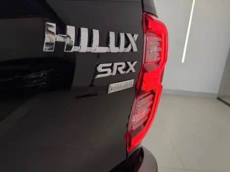 TOYOTA Hilux Caminhonete 2.8 16V SRX PLUS 4X4 TURBO DIESEL CABINE DUPLA AUTOM�TICO, Foto 15