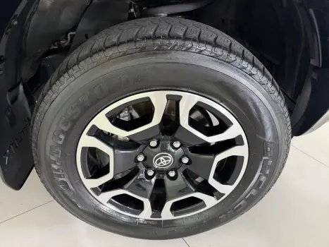 TOYOTA Hilux Caminhonete 2.8 16V SRX PLUS 4X4 TURBO DIESEL CABINE DUPLA AUTOM�TICO, Foto 18