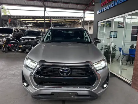TOYOTA Hilux Caminhonete 2.8 16V SRX 4X4 DIESEL CABINE DUPLA AUTOM�TICO, Foto 2