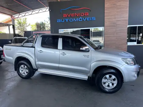 TOYOTA Hilux Caminhonete 2.7 16V 4P SRV FLEX 4X4  CABINE DUPLA AUTOM�TICO, Foto 1