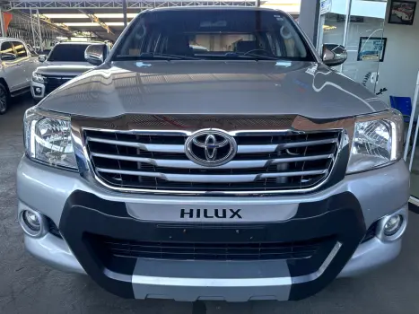 TOYOTA Hilux Caminhonete 2.7 16V 4P SRV FLEX 4X4  CABINE DUPLA AUTOM�TICO, Foto 2