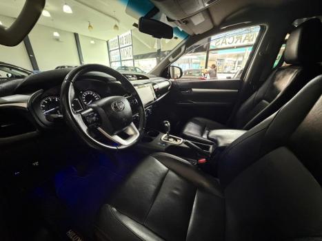 TOYOTA Hilux Caminhonete 2.7 16V 4P SRV FLEX CABINE DUPLA AUTOM�TICO, Foto 8