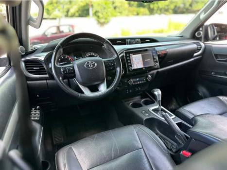 TOYOTA Hilux Caminhonete 2.8 16V SRX 4X4 DIESEL CABINE DUPLA AUTOM�TICO, Foto 9