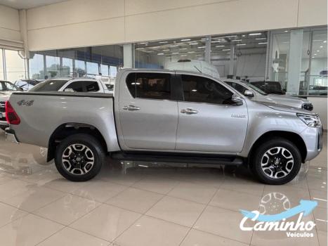 TOYOTA Hilux Caminhonete 2.8 16V SRX 4X4 TURBO DIESEL CABINE DUPLA AUTOM�TICO, Foto 4