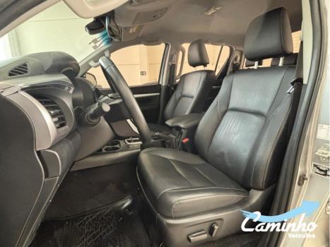 TOYOTA Hilux Caminhonete 2.8 16V SRX 4X4 TURBO DIESEL CABINE DUPLA AUTOM�TICO, Foto 10
