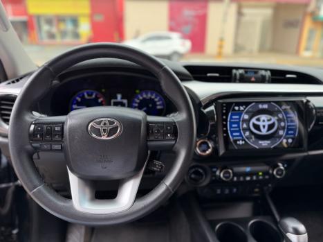 TOYOTA Hilux Caminhonete 2.8 16V SRX 4X4 TURBO DIESEL CABINE DUPLA AUTOM�TICO, Foto 12
