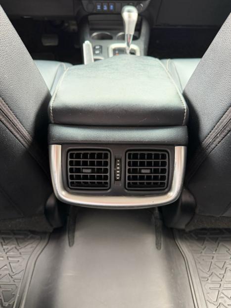 TOYOTA Hilux Caminhonete 2.8 16V SRX 4X4 TURBO DIESEL CABINE DUPLA AUTOM�TICO, Foto 17