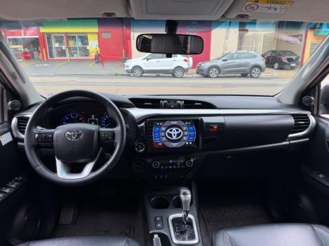 TOYOTA Hilux Caminhonete 2.8 16V SRX 4X4 TURBO DIESEL CABINE DUPLA AUTOM�TICO, Foto 20