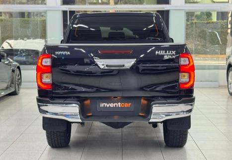 TOYOTA Hilux Caminhonete 2.8 16V SRX 4X4 DIESEL CABINE DUPLA AUTOM�TICO, Foto 4