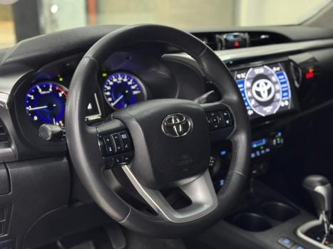 TOYOTA Hilux Caminhonete 2.8 16V SRX 4X4 DIESEL CABINE DUPLA AUTOM�TICO, Foto 8