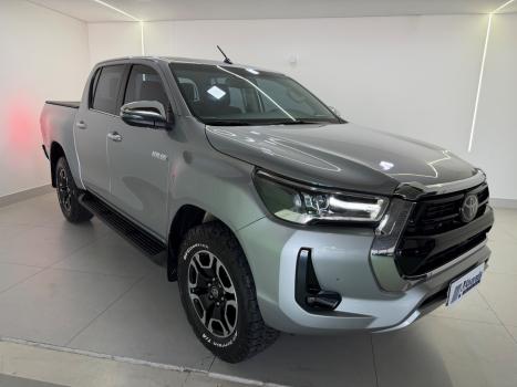 TOYOTA Hilux Caminhonete 2.8 16V SRX 4X4 TURBO DIESEL CABINE DUPLA AUTOM�TICO, Foto 1