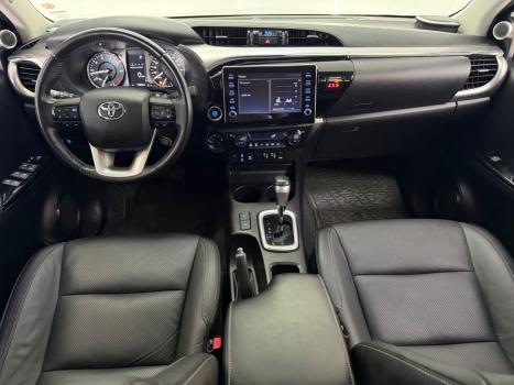 TOYOTA Hilux Caminhonete 2.8 16V SRX 4X4 TURBO DIESEL CABINE DUPLA AUTOM�TICO, Foto 4