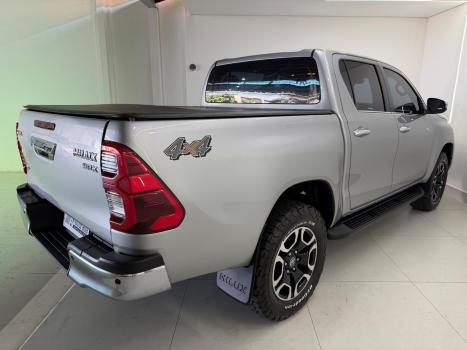 TOYOTA Hilux Caminhonete 2.8 16V SRX 4X4 TURBO DIESEL CABINE DUPLA AUTOM�TICO, Foto 10
