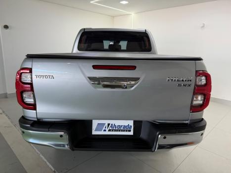 TOYOTA Hilux Caminhonete 2.8 16V SRX 4X4 TURBO DIESEL CABINE DUPLA AUTOM�TICO, Foto 12