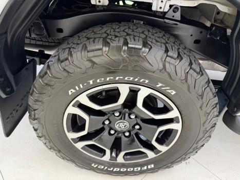 TOYOTA Hilux Caminhonete 2.8 16V SRX 4X4 TURBO DIESEL CABINE DUPLA AUTOM�TICO, Foto 15