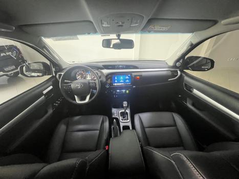 TOYOTA Hilux Caminhonete 2.8 16V SRV 4X4 DIESEL CABINE DUPLA AUTOM�TICO, Foto 8