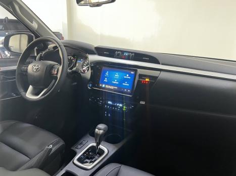 TOYOTA Hilux Caminhonete 2.8 16V SRV 4X4 DIESEL CABINE DUPLA AUTOM�TICO, Foto 9