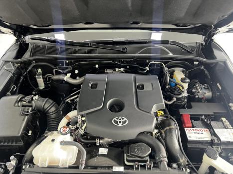 TOYOTA Hilux Caminhonete 2.8 16V SRV 4X4 DIESEL CABINE DUPLA AUTOM�TICO, Foto 12