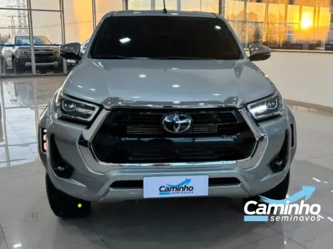 TOYOTA Hilux Caminhonete 2.8 16V SRX PLUS 4X4 TURBO DIESEL CABINE DUPLA AUTOM�TICO, Foto 2