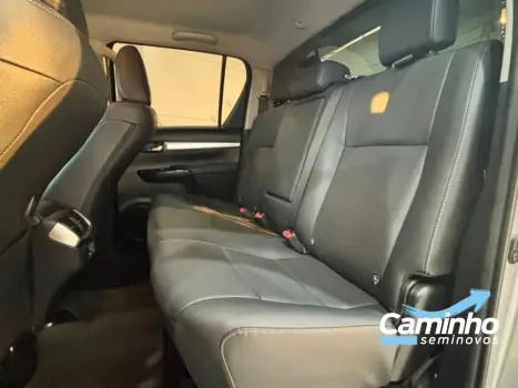 TOYOTA Hilux Caminhonete 2.8 16V SRX PLUS 4X4 TURBO DIESEL CABINE DUPLA AUTOM�TICO, Foto 9