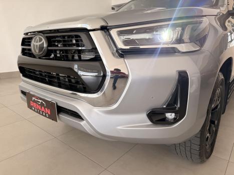 TOYOTA Hilux Caminhonete 2.8 16V SRX 4X4 DIESEL CABINE DUPLA AUTOM�TICO, Foto 10