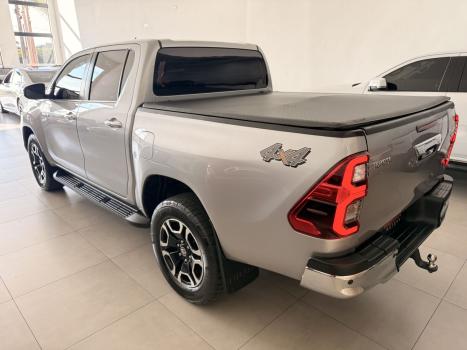 TOYOTA Hilux Caminhonete 2.8 16V SRX 4X4 DIESEL CABINE DUPLA AUTOM�TICO, Foto 9