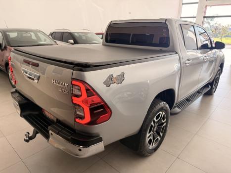 TOYOTA Hilux Caminhonete 2.8 16V SRX 4X4 DIESEL CABINE DUPLA AUTOM�TICO, Foto 2