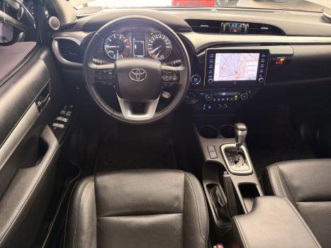 TOYOTA Hilux Caminhonete 2.8 16V SRX 4X4 DIESEL CABINE DUPLA AUTOM�TICO, Foto 3