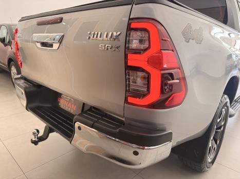 TOYOTA Hilux Caminhonete 2.8 16V SRX 4X4 DIESEL CABINE DUPLA AUTOM�TICO, Foto 14