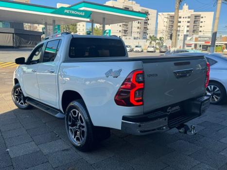 TOYOTA Hilux Caminhonete 2.8 16V SRX 4X4 TURBO DIESEL CABINE DUPLA AUTOM�TICO, Foto 3