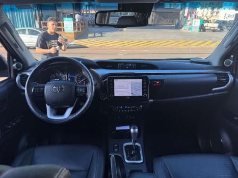 TOYOTA Hilux Caminhonete 2.8 16V SRX 4X4 TURBO DIESEL CABINE DUPLA AUTOM�TICO, Foto 9