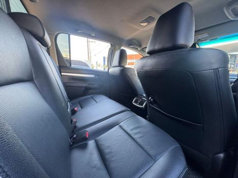 TOYOTA Hilux Caminhonete 2.8 16V SRX 4X4 TURBO DIESEL CABINE DUPLA AUTOM�TICO, Foto 11