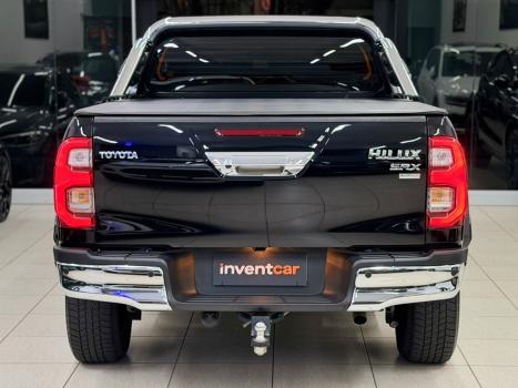 TOYOTA Hilux Caminhonete 2.8 16V SRX PLUS 4X4 TURBO DIESEL CABINE DUPLA AUTOM�TICO, Foto 4