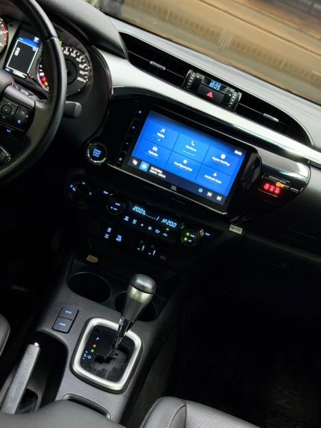 TOYOTA Hilux Caminhonete 2.8 16V SRX PLUS 4X4 TURBO DIESEL CABINE DUPLA AUTOM�TICO, Foto 14