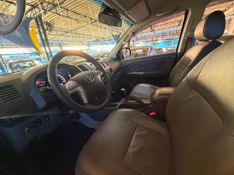TOYOTA Hilux Caminhonete 2.7 16V 4P SRV FLEX 4X4  CABINE DUPLA AUTOM�TICO, Foto 11