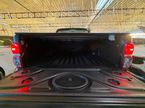 TOYOTA Hilux Caminhonete 2.7 16V 4P SRV FLEX 4X4  CABINE DUPLA AUTOM�TICO, Foto 15