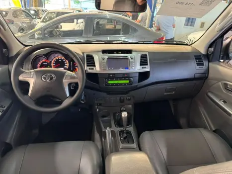 TOYOTA Hilux Caminhonete 2.7 16V 4P SRV FLEX 4X4  CABINE DUPLA AUTOM�TICO, Foto 10
