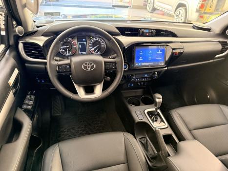 TOYOTA Hilux Caminhonete 2.8 16V SRX PLUS 4X4 TURBO DIESEL CABINE DUPLA AUTOM�TICO, Foto 3
