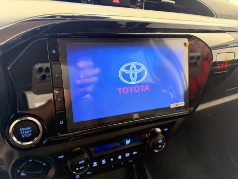 TOYOTA Hilux Caminhonete 2.8 16V SRX PLUS 4X4 TURBO DIESEL CABINE DUPLA AUTOM�TICO, Foto 4