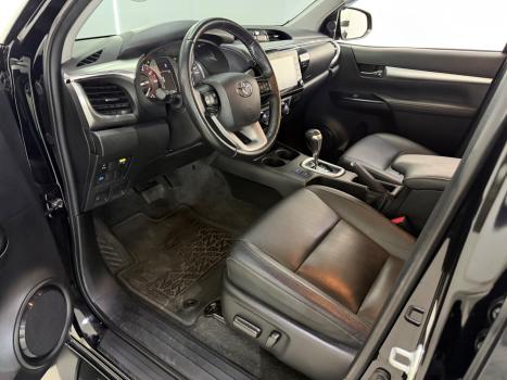 TOYOTA Hilux Caminhonete 2.8 16V SRV 4X4 DIESEL CABINE DUPLA AUTOM�TICO, Foto 3