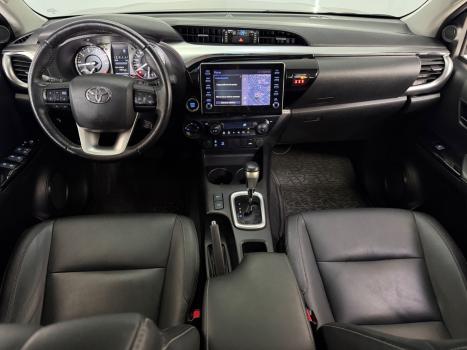 TOYOTA Hilux Caminhonete 2.8 16V SRV 4X4 DIESEL CABINE DUPLA AUTOM�TICO, Foto 4