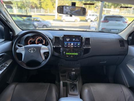TOYOTA Hilux Caminhonete 2.7 16V 4P SRV FLEX 4X4  CABINE DUPLA AUTOM�TICO, Foto 9