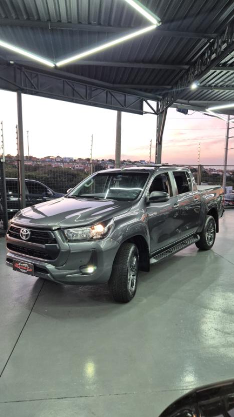 TOYOTA Hilux Caminhonete 2.8 16V 4P SR 4X4 DIESEL CABINE DUPLA AUTOM�TICO, Foto 3