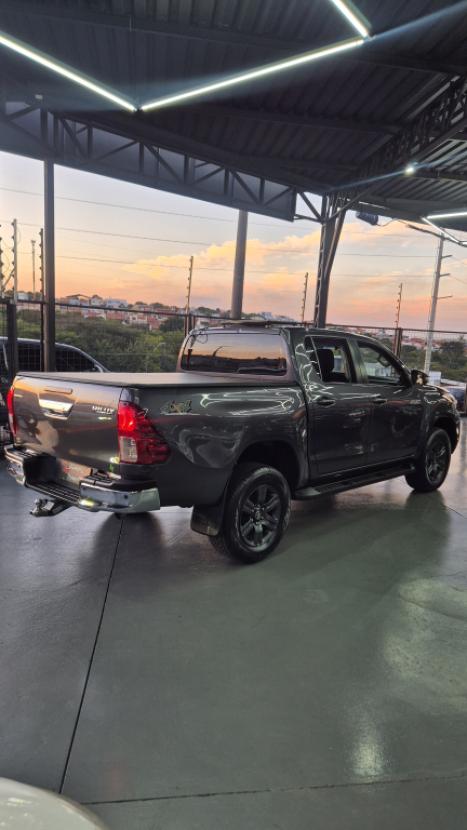 TOYOTA Hilux Caminhonete 2.8 16V 4P SR 4X4 DIESEL CABINE DUPLA AUTOM�TICO, Foto 4