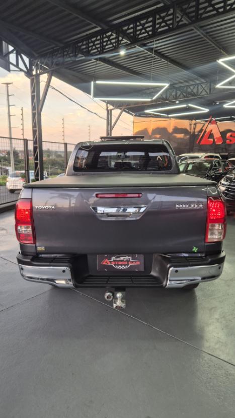 TOYOTA Hilux Caminhonete 2.8 16V 4P SR 4X4 DIESEL CABINE DUPLA AUTOM�TICO, Foto 5